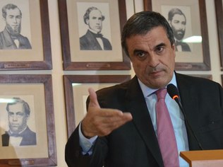 José Eduardo Cardozo é cotado para trocar Ministério da Justiça por vaga no STF