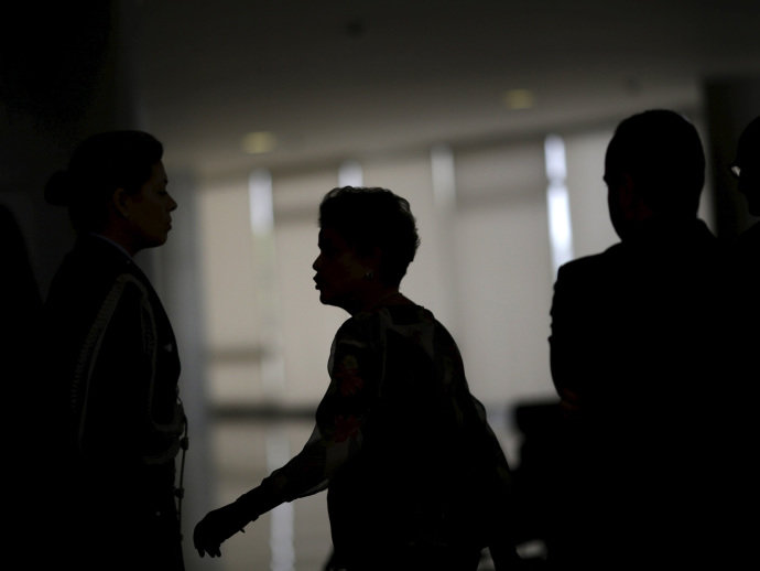 A presidente Dilma Rousseff após cerimônia do Prêmio Jovem Cientista, no Palácio do Planalto, em Brasília