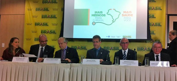 Coletiva de imprensa com os ministros da Educação e da Saúde (Foto: Gabriel Luiz/G1)