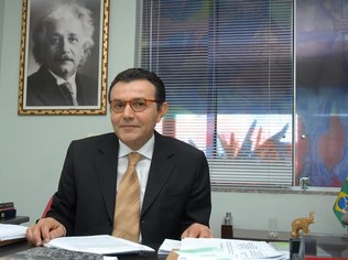 Carlos Siqueira, presidente do PSB, é um dos principais negociadores da fusão