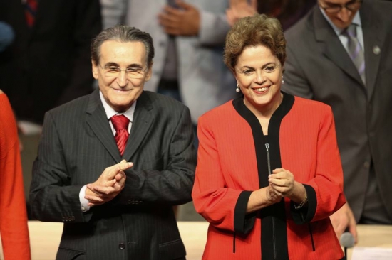 DANIEL TEIXEIRA/ESTADÃO A Presidente da Republica Dilma Rousseff com Renato Rabelo, presidente nacional do PCdoB durante a 10ª Conferência Nacional do PCdoB