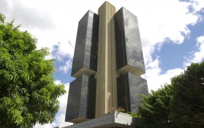 Banco Central tenta controlar a inflação com a alta da Selic