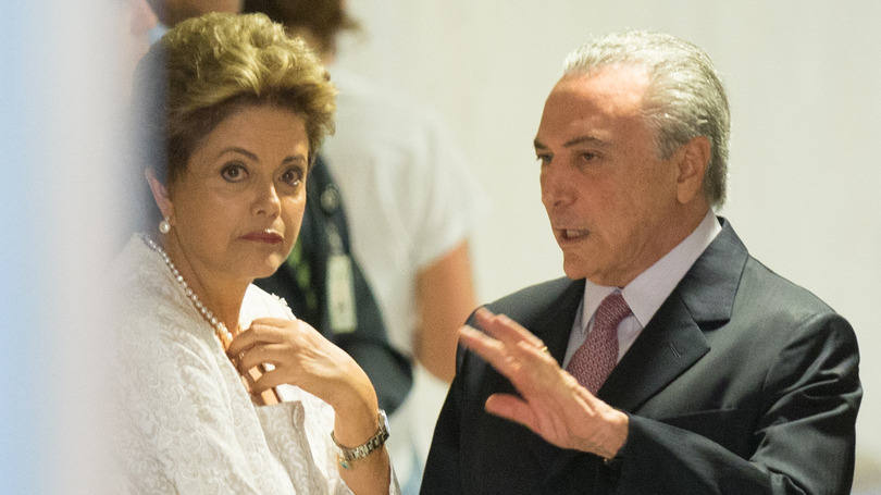 Dilma Rousseff e Michel Temer durante anúncio da reforma ministerial. Em 02/10/15