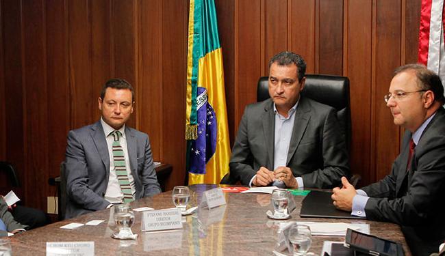 Governador Rui Costa assina memorando de entendimento com as empresas Bahiafarma, Bioimipianti e Gen - Foto: Carol Garcia | GOVBA | Divulgação