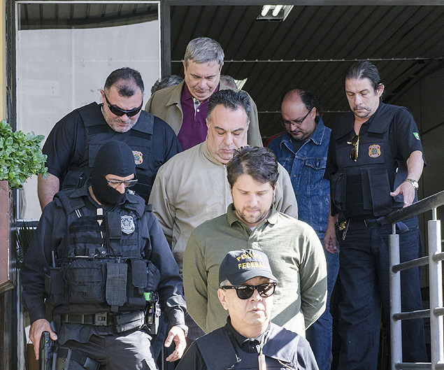 Detidos na Operação Lava Jato fazem exames de corpo de delito no IML de Curitiba na manhã deste sábado