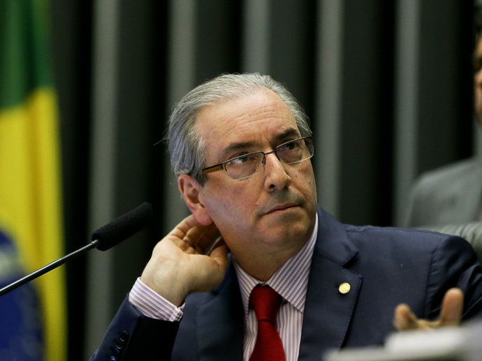 O presidente da Câmara dos Deputados, Eduardo Cunha, comanda sessão de votação da Casa