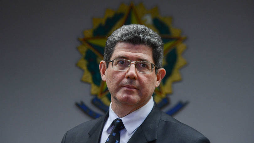 O ministro da Fazenda, Joaquim Levy, comenta a perda do grau de investimento pelo Brasil