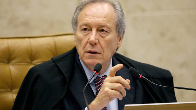 Ministro Ricardo Lewandowski preside sessão do STF