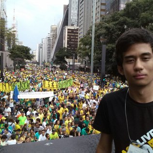 O co-fundador do Movimento Brasil Livre, Kim Kataguiri, no ato do dia 15, na Avenida Paulista