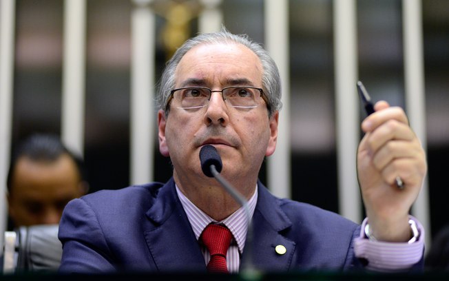 Após a divulgação da denúncia, Cunha rebateu com “veemência” e chamou de “ilações” a denúncia apresentada por Janot