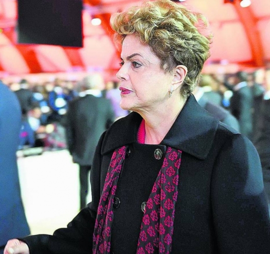 DILMA EM PARIS