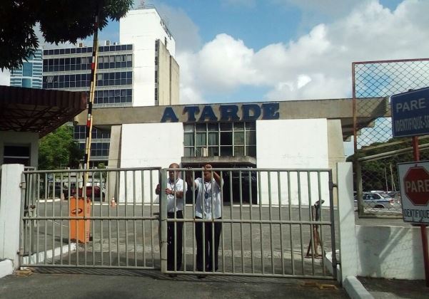 Jornal-a-tarde-de-portas-fechadas_-juliana-dias-bahia.ba_