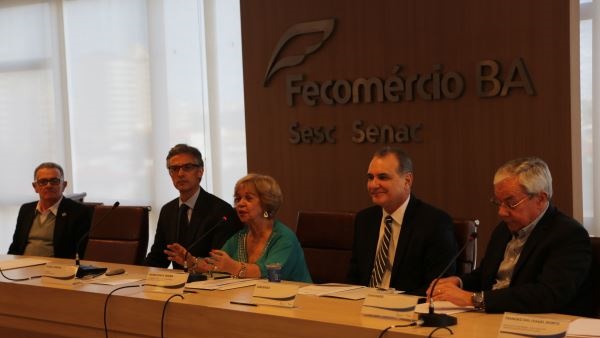 Cruzeiros-mesa-fecomercio