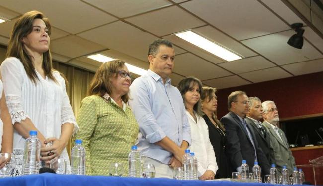 650x375_rui-participa-de-homenagem-aos-tres-anos-do-programa-mais-medico-na-bahia
