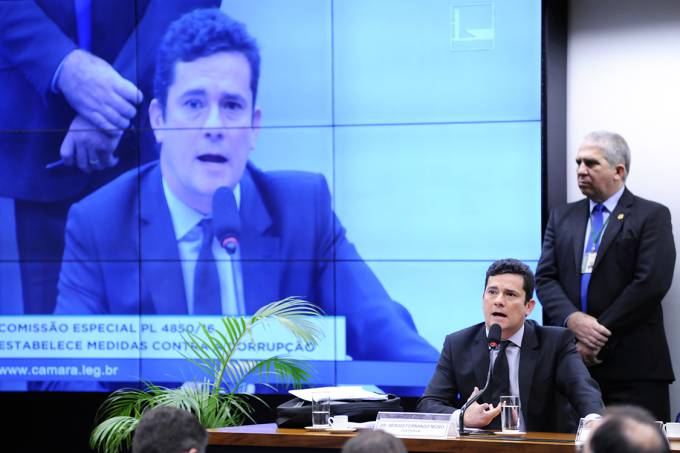 juiz-sergio-moro-camara-dos-deputados-20160804-01