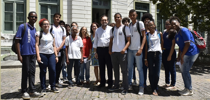 visita-do-secretario-nos-179-anos-do-central-192