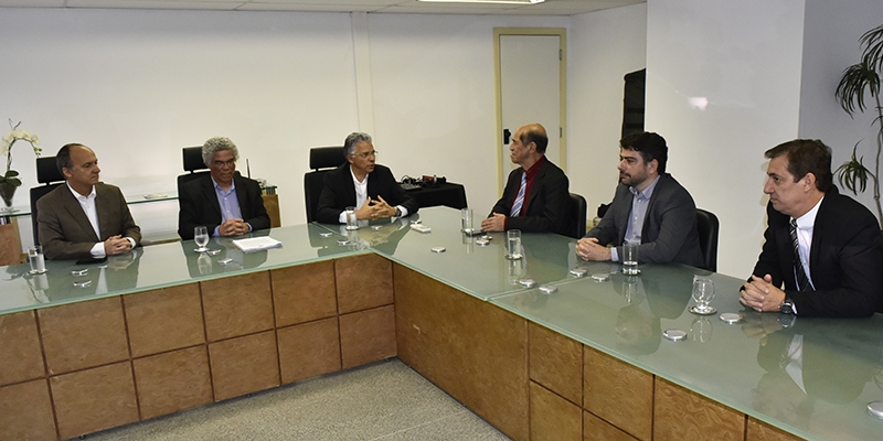 assinatura-de-convenio-entre-sec-e-oi-telefonica-010