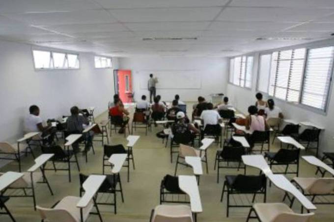 sala-aula-vazia-veja-jpg4