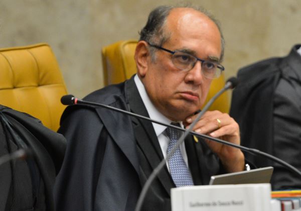 Em Lisboa, Gilmar Mendes diz que Brasil era governado por ʽgente do porãoʼ