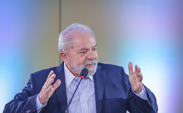 Pesquisa Ipec: Lula supera Bolsonaro na aprovação e perde para seus mandatos anteriores