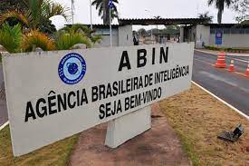 ‘Abin paralela’ monitorou pesquisadora que ajudou a banir contas nas redes sociais ligadas a aliados de Bolsonaro
