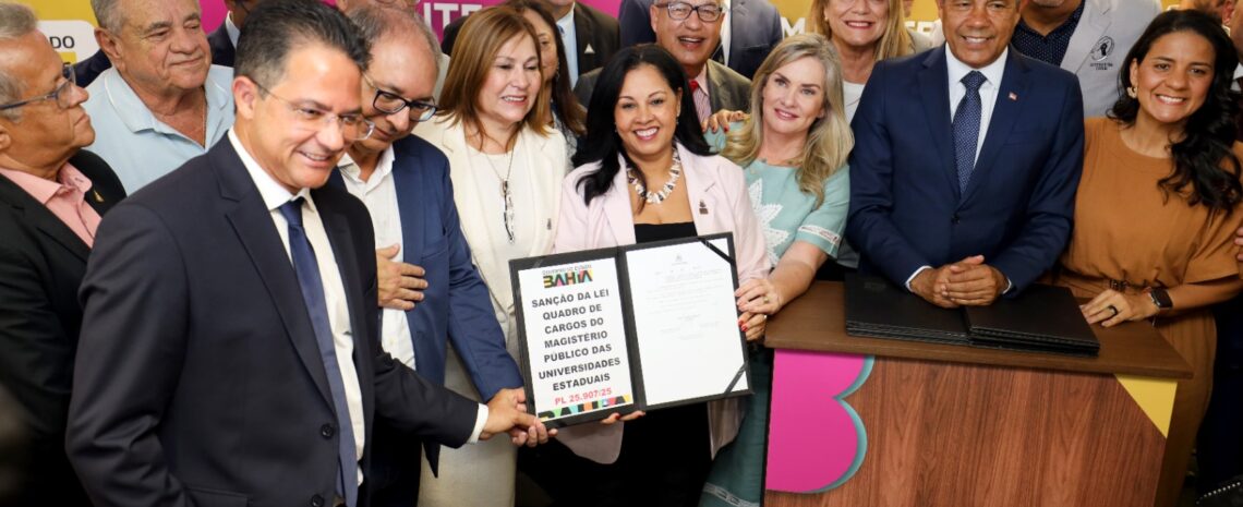 Governo baiano zera fila de promoções nas universidades estaduais e reajusta salários de diretores e professores de escolas