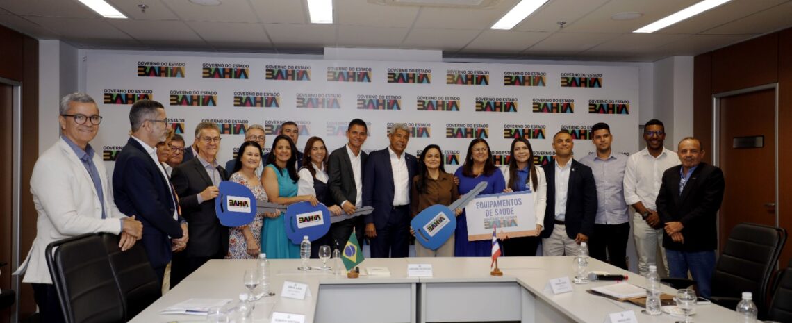 Governo e Prefeitura discutem ações e projetos para Lauro de Freitas durante reunião em Salvador