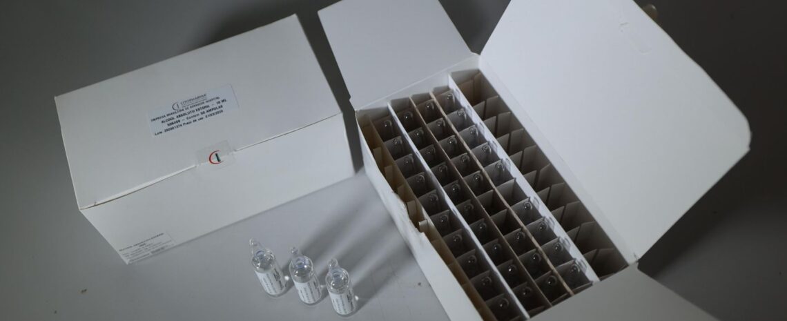 Bahia recebe 100 ampolas de antídoto contra intoxicação por metanol Bahia recebe 100 ampolas de antídoto contra intoxicação por metanol