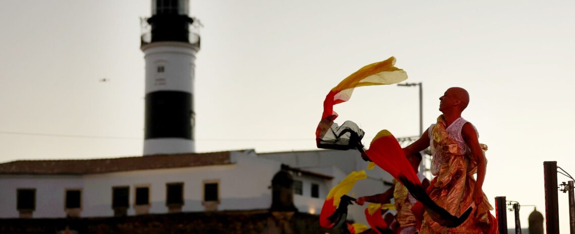 Pôr do Som celebra a chegada de 2026 com reverência aos orixás e homenagem à Mãe Carmen Pôr do Som celebra a chegada de 2026 com reverência aos orixás e homenagem à Mãe Carmen